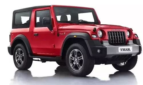 Thar पर 1.25 लाख रुपये का कैश डिस्काउंट दे रहे