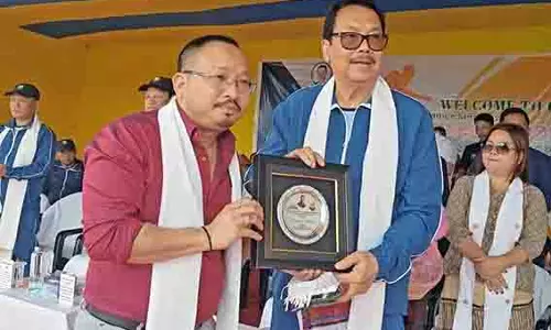 Arunachal : मीन ने नामसाई में 7वीं राज्य स्तरीय हंगपन दादा मेमोरियल ट्रॉफी का शुभारंभ किया Arunachal : मीन ने नामसाई में 7वीं राज्य स्तरीय हंगपन दादा मेमोरियल ट्रॉफी का शुभारंभ किया