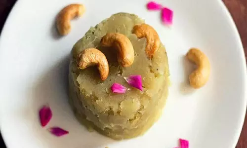 Navratri मना रहे तो फलों का उपयोग करके स्वादिष्ट फलाहारी हलवा बनाए Navratri मना रहे तो फलों का उपयोग करके स्वादिष्ट फलाहारी हलवा बनाए