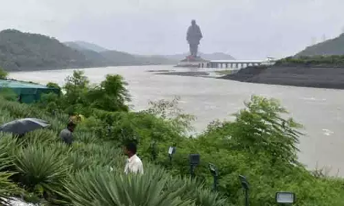 Gujarat : सरदार सरोवर नर्मदा बांध 100 प्रतिशत भरा है, पानी की कोई कमी नहीं होगी Gujarat : सरदार सरोवर नर्मदा बांध 100 प्रतिशत भरा है, पानी की कोई कमी नहीं होगी