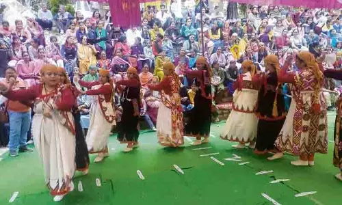Himachal : कुल्लू का वन्यजीव सप्ताह, महिला मेला सांस्कृतिक अभिव्यक्ति का मंच Himachal : कुल्लू का वन्यजीव सप्ताह, महिला मेला सांस्कृतिक अभिव्यक्ति का मंच