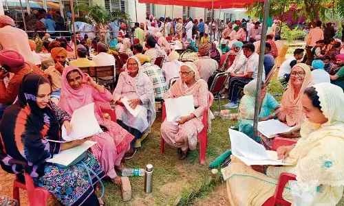 Patiala में प्रतियोगियों की अभूतपूर्व भीड़ Patiala में प्रतियोगियों की अभूतपूर्व भीड़