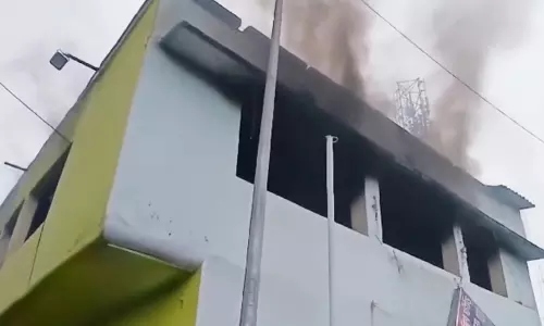 Kolkata के पास जॉयनगर में बच्चे का शव मिला, पुलिस पर ‘निष्क्रियता’ का आरोप Kolkata के पास जॉयनगर में बच्चे का शव मिला, पुलिस पर ‘निष्क्रियता’ का आरोप