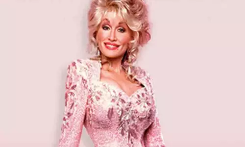 Dolly Parton ने तूफान हेलेन के लिए राहत कार्यों के लिए 1 मिलियन डॉलर का दान दिया Dolly Parton ने तूफान हेलेन के लिए राहत कार्यों के लिए 1 मिलियन डॉलर का दान दिया