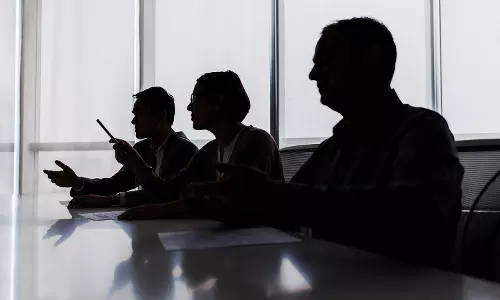 Saharanpur: जिलाधिकारी मनीष बंसल की अध्यक्षता में कलेक्ट्रेट सभागार में बैठक हुई Saharanpur: जिलाधिकारी मनीष बंसल की अध्यक्षता में कलेक्ट्रेट सभागार में बैठक हुई