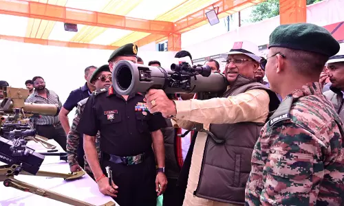 सैन्य प्रदर्शनी एक दिन के लिए बढ़ाई गई सैन्य प्रदर्शनी एक दिन के लिए बढ़ाई गई