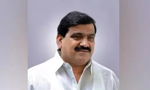 Mahender Reddy ने बफर जोन के आरोपों के बीच फार्महाउस की वैधता का बचाव किया