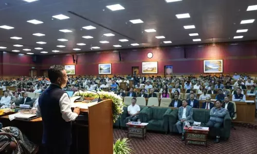Sikkim के मुख्यमंत्री हमें सुरक्षित भविष्य के निर्माण के लिए Sikkim के मुख्यमंत्री हमें सुरक्षित भविष्य के निर्माण के लिए
