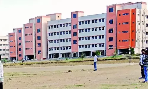 SC/ST पैनल ने बसर IIIT का दौरा किया