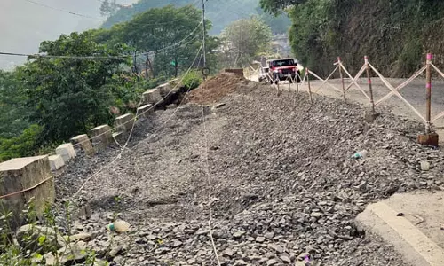 SAYO: NH-02 की बिगड़ती हालत पर तत्काल कार्रवाई की मांग
