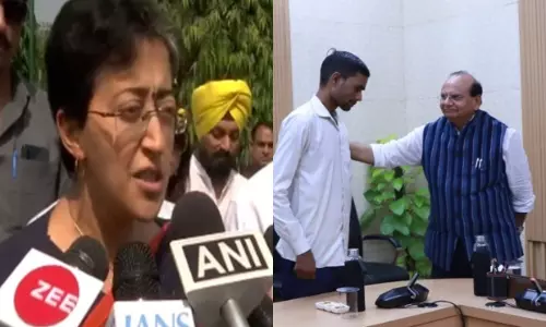 Delhi के उपराज्यपाल ने प्रदर्शनकारी बस मार्शलों से मुलाकात की