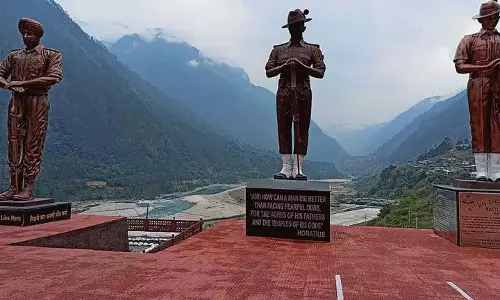 Arunachal : सेना शहीद नायकों के सम्मान में वालोंग दिवस का आयोजन करेगी Arunachal : सेना शहीद नायकों के सम्मान में वालोंग दिवस का आयोजन करेगी