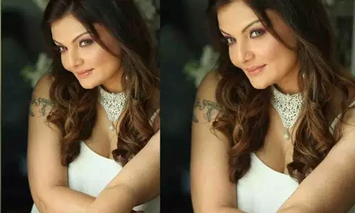 Deepshikha Nagpal ने बताया, देव आनंद ने उन्हें अपने साथ काम करने के लिए कैसे मनाया Deepshikha Nagpal ने बताया, देव आनंद ने उन्हें अपने साथ काम करने के लिए कैसे मनाया