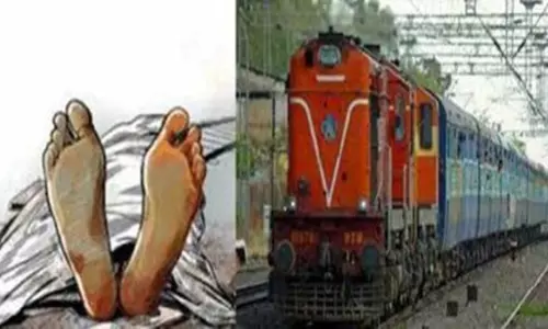 Raebareli: मोबाइल के चक्कर में  ट्रेन की चपेट में आने से युवक की मौत
