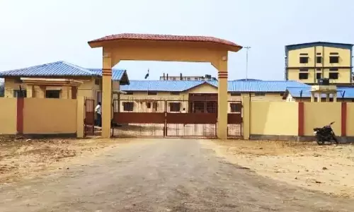 Assam : सुप्रीम कोर्ट ने विधिक सेवा प्राधिकरण को ट्रांजिट कैंप का औचक निरीक्षण करने का निर्देश Assam : सुप्रीम कोर्ट ने विधिक सेवा प्राधिकरण को ट्रांजिट कैंप का औचक निरीक्षण करने का निर्देश