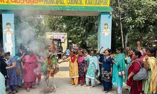 Jalandhar: आशा कार्यकर्ताओं ने अपनी मांगों के समर्थन में रैली निकाली