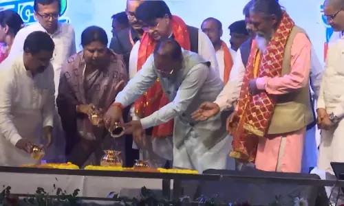 जल जगार महोत्सव शुभारंभ समारोह में शामिल हुए CM विष्णुदेव साय जल जगार महोत्सव शुभारंभ समारोह में शामिल हुए CM विष्णुदेव साय