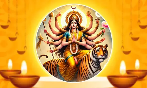 Shardiya Navratri: नवरात्रि पर करें मां चंद्रघंटा की पूजा, माता के नव दुर्गा व्रत कथा Shardiya Navratri: नवरात्रि पर करें मां चंद्रघंटा की पूजा, माता के नव दुर्गा व्रत कथा