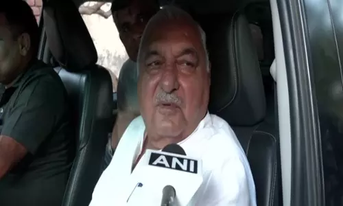 कांग्रेस नेता भूपेंद्र हुड्डा ने कहा, कोई अंदरूनी कलह नहीं, हाईकमान तय करेगा CM का नाम कांग्रेस नेता भूपेंद्र हुड्डा ने कहा, कोई अंदरूनी कलह नहीं, हाईकमान तय करेगा CM का नाम