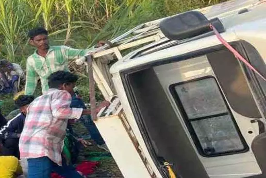 कबीरधाम में फिर बड़ा हादसा, दो दर्जन लोग घायल