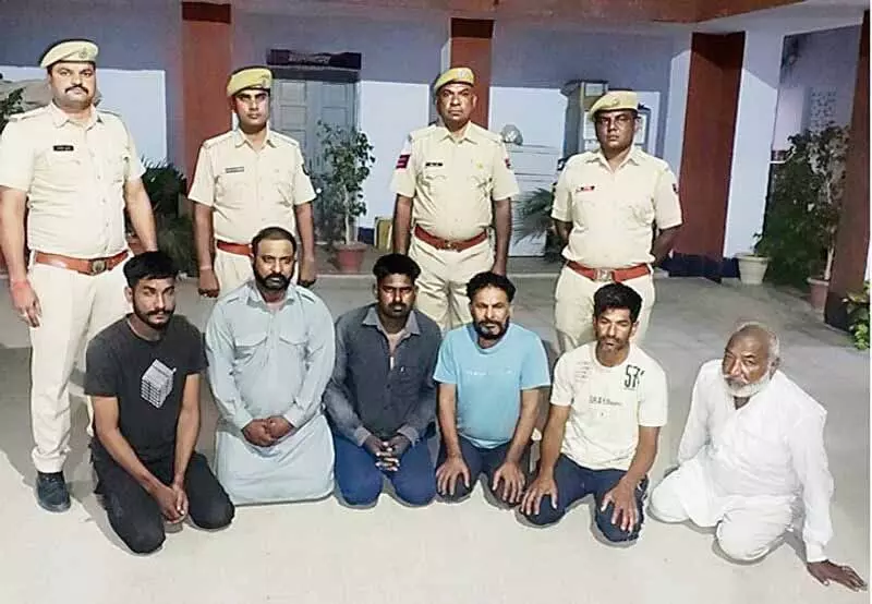 Punjab: मादक पदार्थ तस्करों के गिरोह का भंडाफोड़, छह पुलिस के शिकंजे में