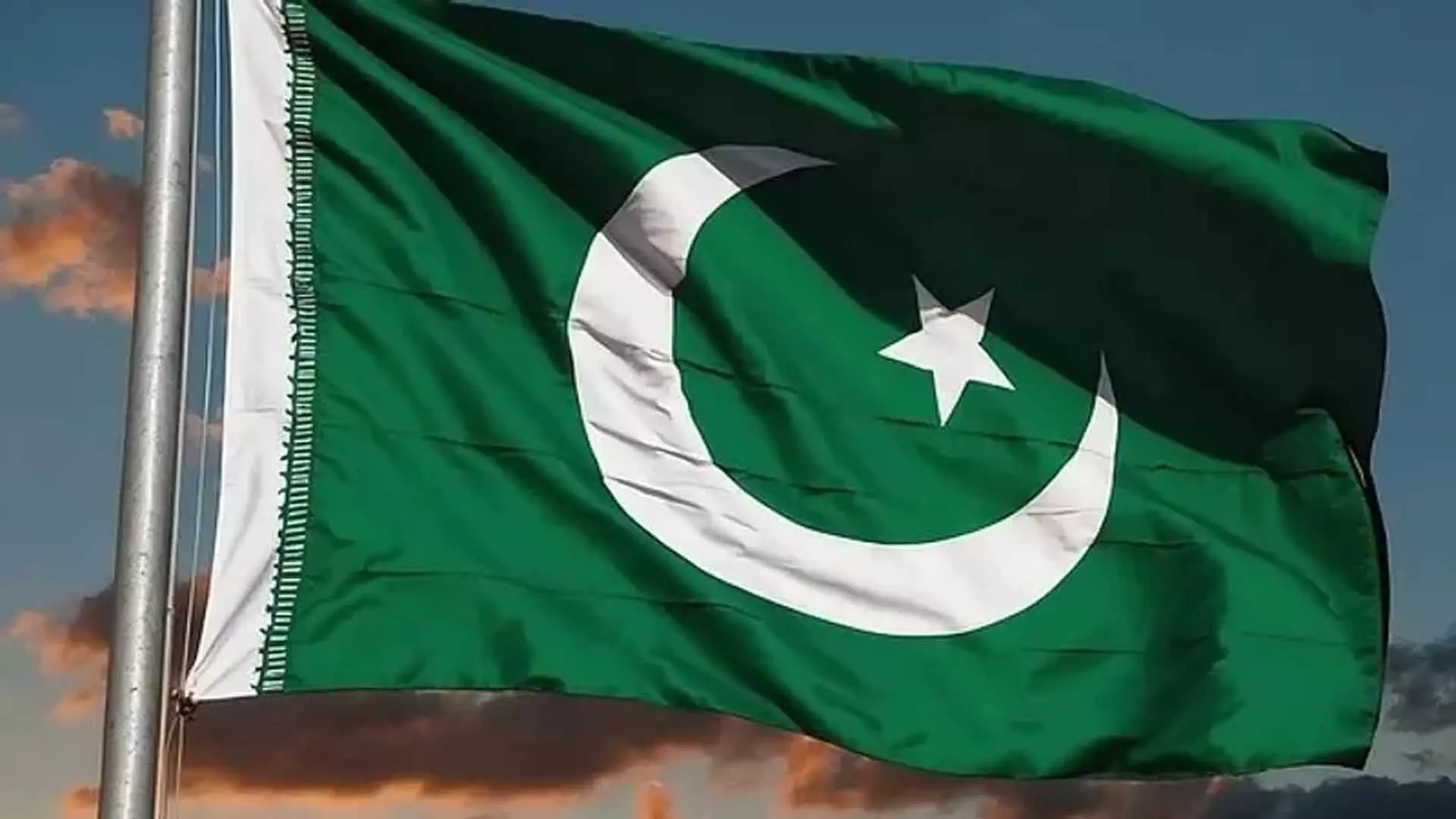 Pakistan सरकार ने जातीय पश्तून पार्टी पर प्रतिबंध लगाया