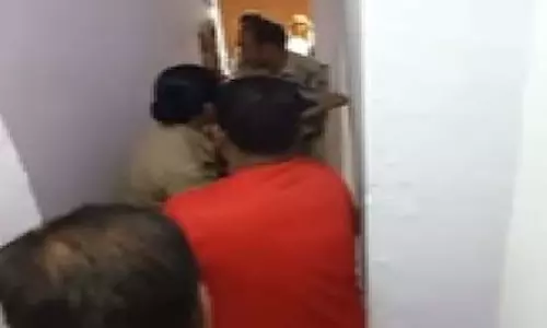 बेरहम ससुराल वाले, जुल्म के चलते कुछ बोल भी नहीं पा रही बहू