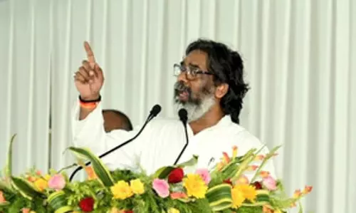 केंद्र हमारे बकाया 1 लाख 36 हजार करोड़ दे तो महिलाओं के बैंक खाते में देंगे तीन-तीन लाख रुपए : हेमंत सोरेन