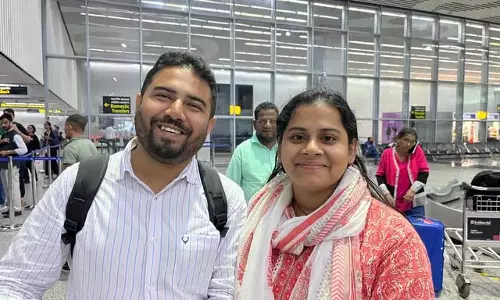 बेंगलुरु-कोलकाता फ्लाइट में डॉक्टर दंपत्ति ने यात्री को बचाया