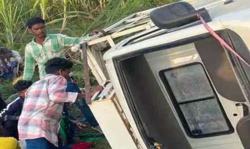 कबीरधाम में फिर बड़ा हादसा, दो दर्जन लोग घायल