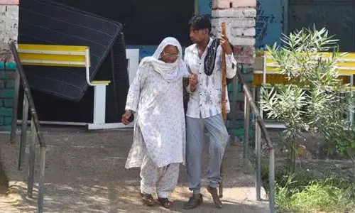 Badshahpur: बादशाहपुर के जीजीएन में बेहतर बुनियादी ढांचे के लिए वोट किया Badshahpur: बादशाहपुर के जीजीएन में बेहतर बुनियादी ढांचे के लिए वोट किया