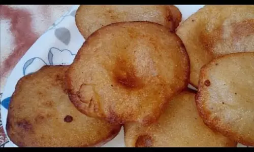 Navratri के चौथे दिन मां कुष्मांडा को आटे का मीठे पुए बनाकर भोग लगाए Navratri के चौथे दिन मां कुष्मांडा को आटे का मीठे पुए बनाकर भोग लगाए