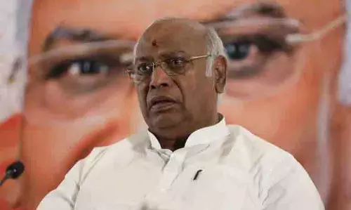 Karnataka : नेतृत्व परिवर्तन की अटकलों के बीच कांग्रेस नेता सीएम सिद्धारमैया के समर्थन में खड़े हुए