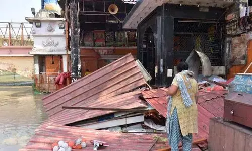महिला ड्रेसिंग रूम की वीडियोग्राफी मामले में महंत को जमानत मिली महिला ड्रेसिंग रूम की वीडियोग्राफी मामले में महंत को जमानत मिली