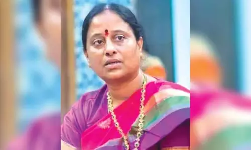 Ponnam Prabhakar: चैतन्य-सामंथा तलाक पर टिप्पणी के लिए कांग्रेस सुरेखा के साथ खड़ी रहेगी Ponnam Prabhakar: चैतन्य-सामंथा तलाक पर टिप्पणी के लिए कांग्रेस सुरेखा के साथ खड़ी रहेगी