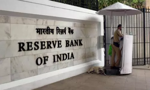 RBI FY25: चौथी नीति के फैसले पर विचार-विमर्श शुरू करेगी RBI FY25: चौथी नीति के फैसले पर विचार-विमर्श शुरू करेगी