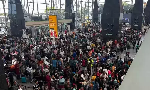 IndiGo का सिस्टम धीमा: चेक-इन में देरी होने की सम्भावना IndiGo का सिस्टम धीमा: चेक-इन में देरी होने की सम्भावना