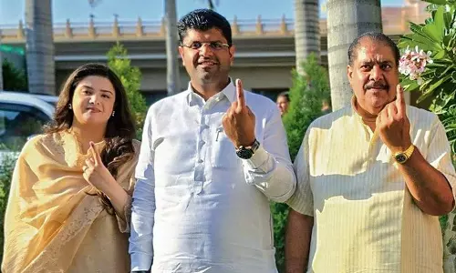 Haryana : हिसार क्षेत्र के पूर्व मंत्रियों को कड़ी टक्कर का सामना करना पड़ेगा Haryana : हिसार क्षेत्र के पूर्व मंत्रियों को कड़ी टक्कर का सामना करना पड़ेगा