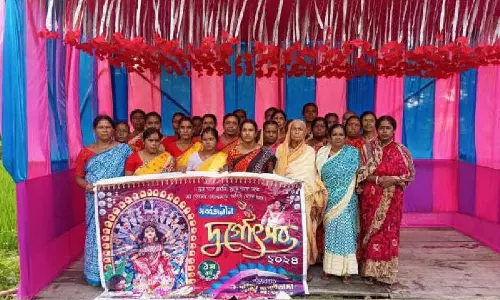 Lakhmir भंडार के लाभार्थियों ने दुर्गा पूजा के आयोजन के लिए धनराशि का योगदान दिया