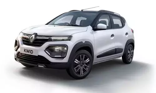 Festive season के दौरान क्विड और ट्राइबर पर भी छूट Festive season के दौरान क्विड और ट्राइबर पर भी छूट