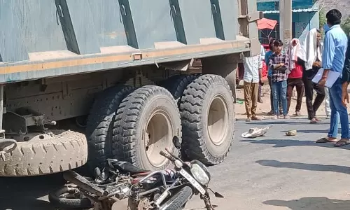Jaipur: डंपर ने बाइक को मारी टक्कर ; एक महिला समेत 4 लोगों की मौत, कई घायल