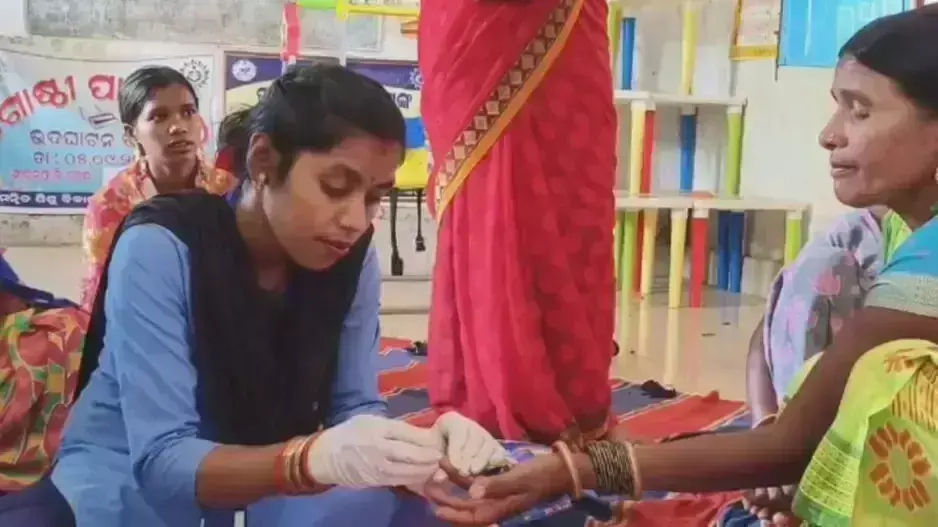 Koraput में बुखार और सर्दी ने पैर पसार लिए, मेडिकल टीम पहुंची Koraput में बुखार और सर्दी ने पैर पसार लिए, मेडिकल टीम पहुंची