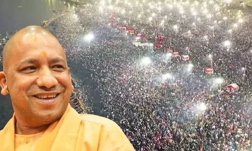 Yogi Adityanath ने महाकुंभ 2025 के लिए भव्य योजनाओं का अनावरण किया
