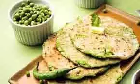 Peas Paratha Recipe: सर्दियों में बनाएं गरमागरम मटर के पराठे