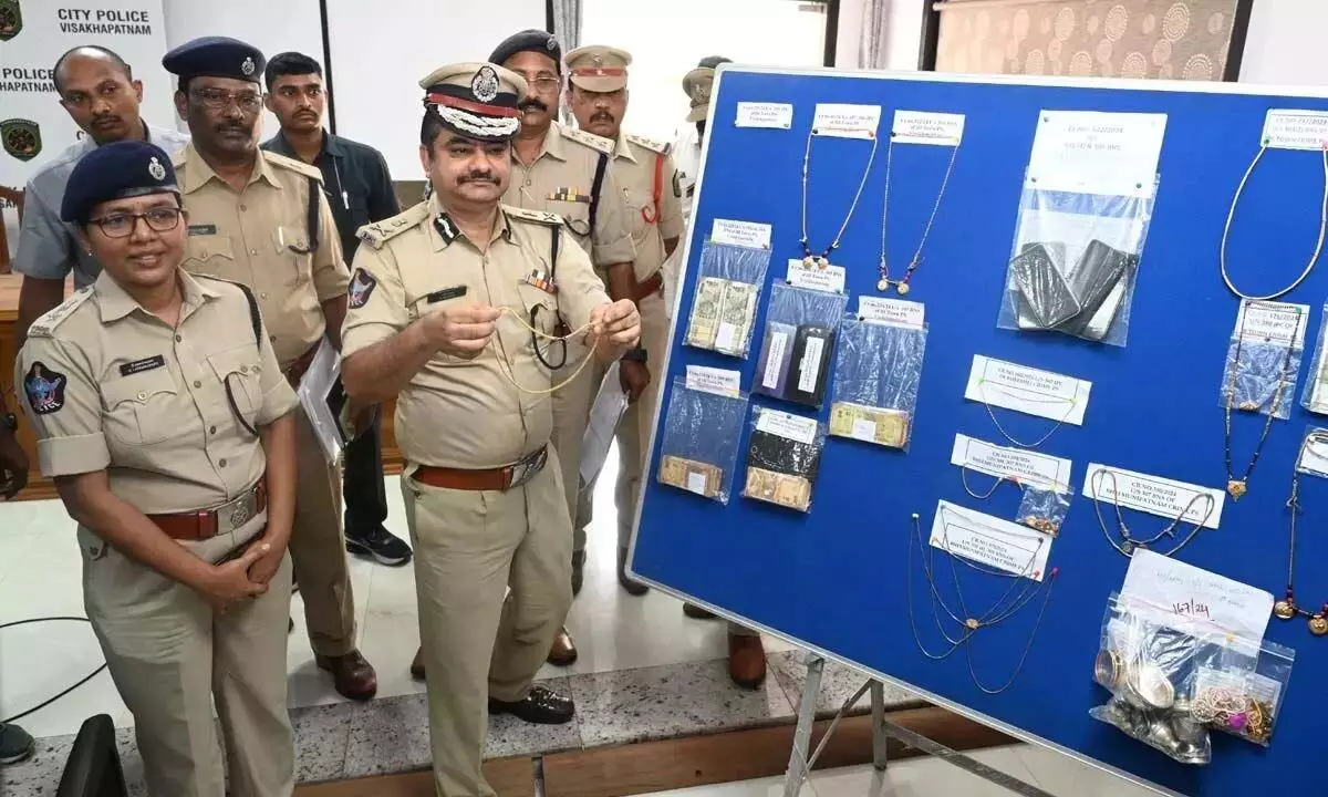 Andhra: पुलिस ने सितंबर में 77 संपत्ति संबंधी अपराध सुलझाए