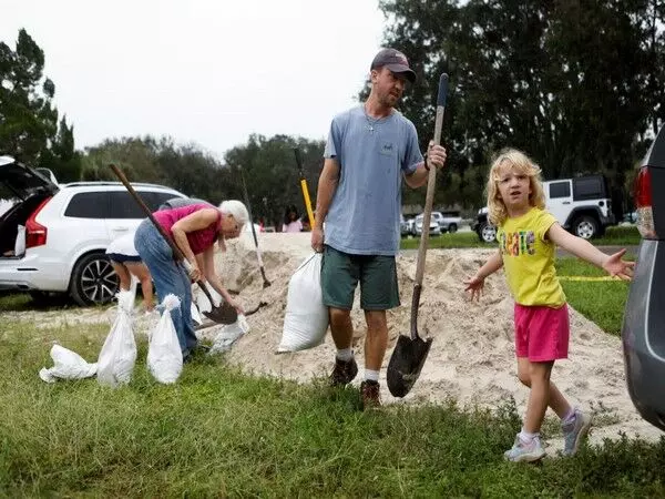 तूफान मिल्टन फ्लोरिडा से टकराएगा, जबकि Florida तूफान हेलेन के प्रभाव से जूझ रहा