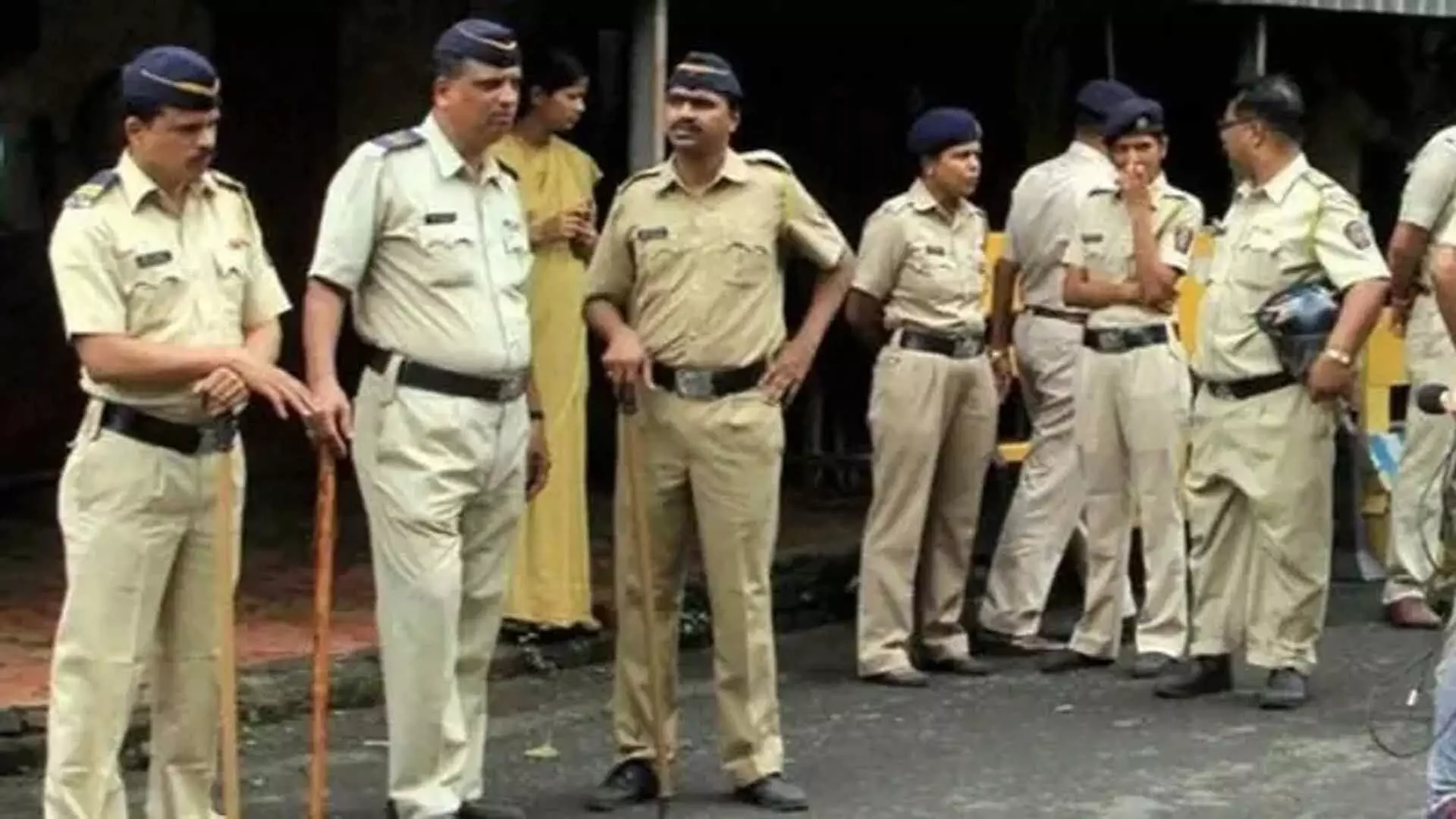 Mumbai: पुलिस ने चेन-स्नेचर्स के गिरोह का भंडाफोड़ किया, 4 गिरफ्तार