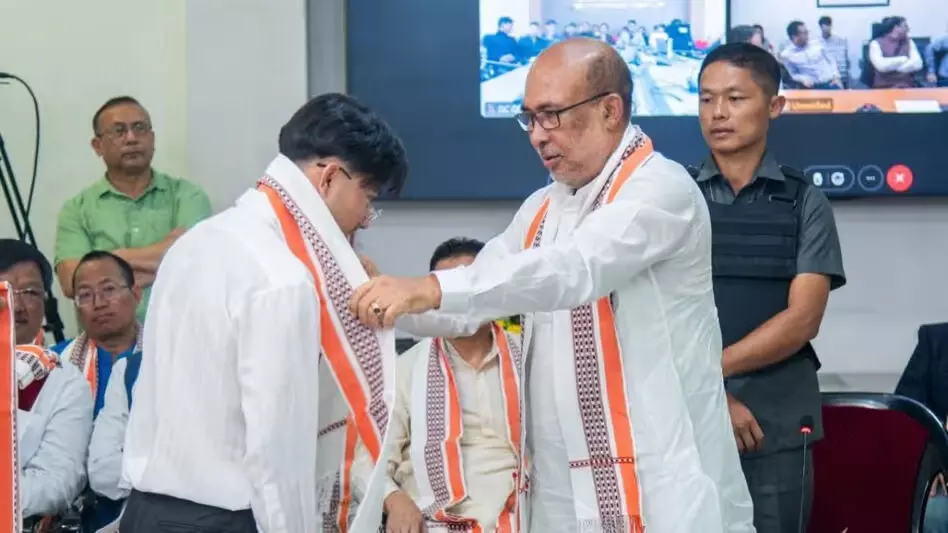 Manipur के मुख्यमंत्री ने दिल्ली में आयोजित कार्यक्रम में आतिथ्य और इत्र उद्योग के युवा प्रशिक्षुओं से बातचीत