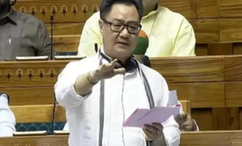 कांग्रेस की रणनीति मुसलमानों को वोट बैंक बनाए रखना है: Rijiju