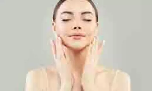 Glowing Skin: सुबह उठते ही सबसे पहले करें ये काम, चेहरे पर दिखेगा गजब का निखार Glowing Skin: सुबह उठते ही सबसे पहले करें ये काम, चेहरे पर दिखेगा गजब का निखार